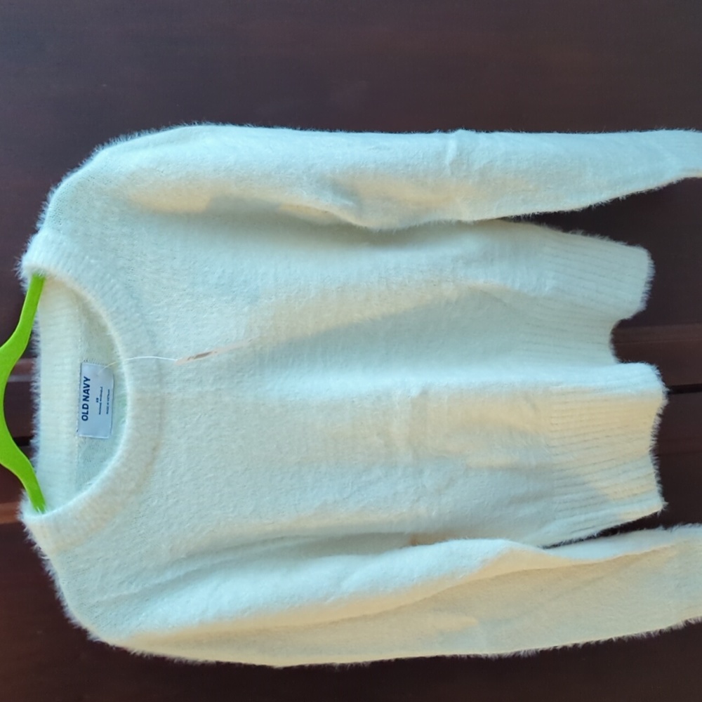 New never worn white fuzzy eyelash Old Navy sweater